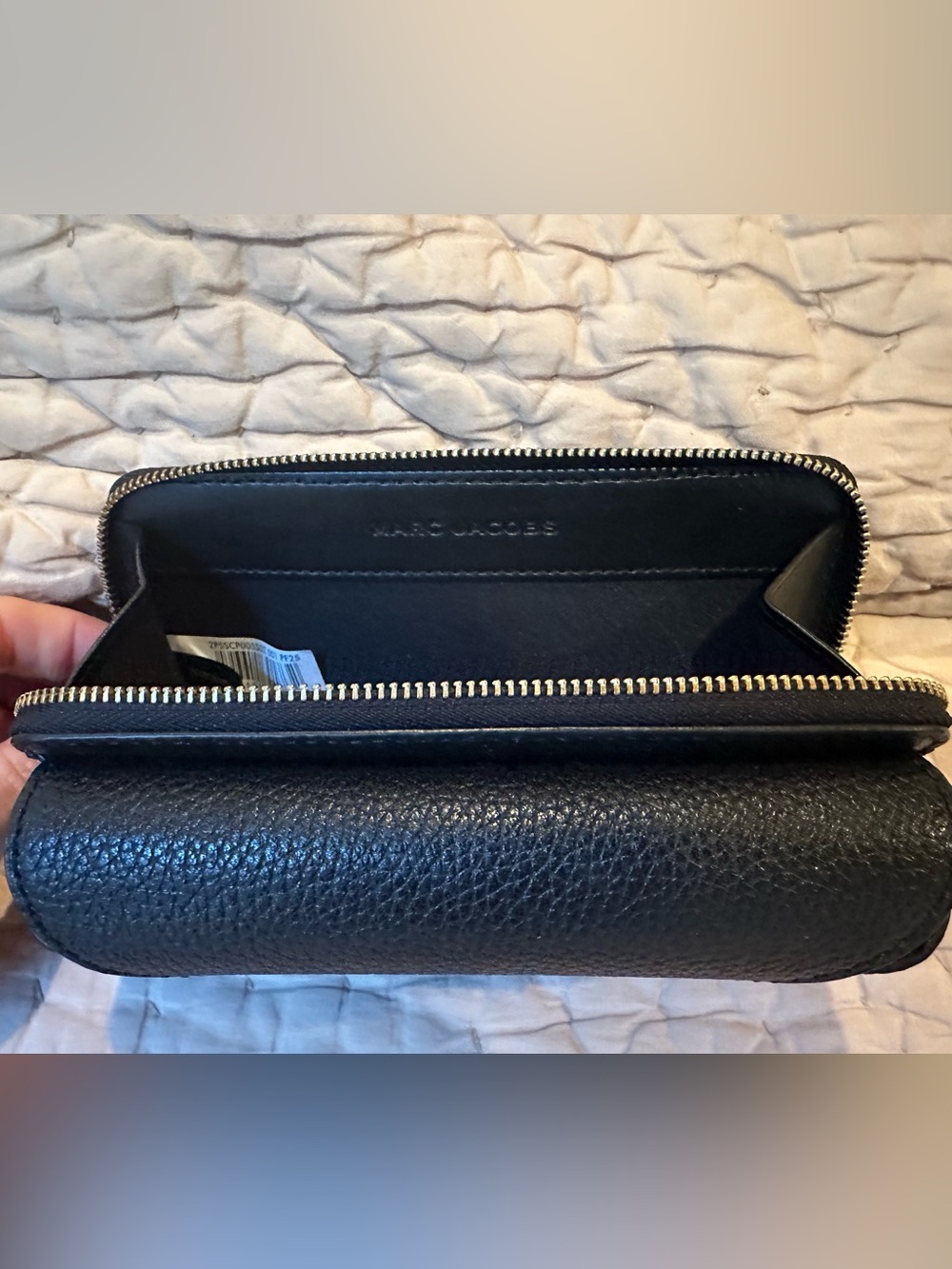 Marc Jacob’s shades case wristlet, black leather. Like new! - Picture 4 of 6